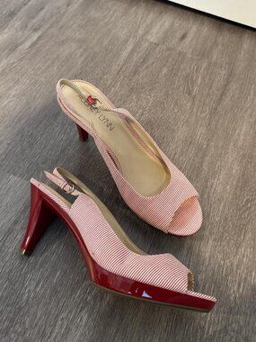 Women's Pink and Red Courts